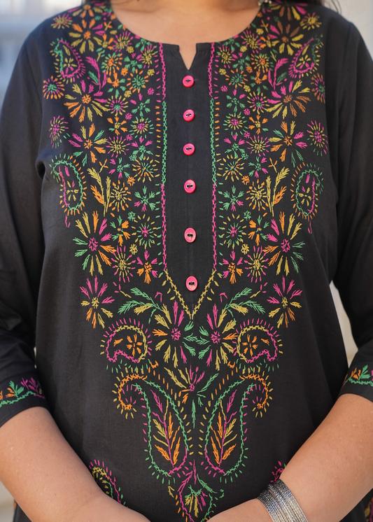 Plus Size Kurta Women's Black Plus Size Cotton Chicken Embroidery Printed Straight Kurta Set (Black)