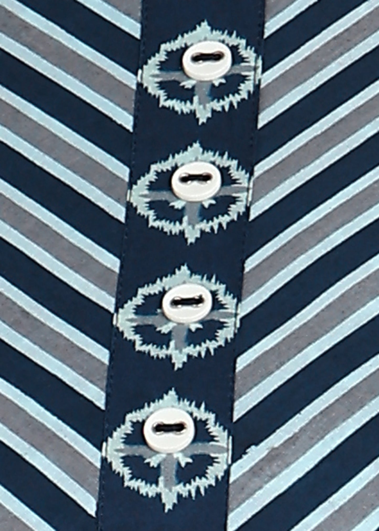 Elegant Blue Plus Size Kurta – Chic Geometric Patterns & Flattering Fit