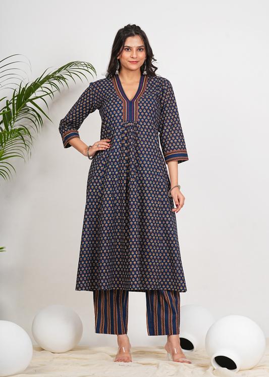 Plus Size Kurta Women's Printed Cotton Calf Length V-Neck 3/4th Sleeve Straight Kurta Pant And Duptta (Navy)