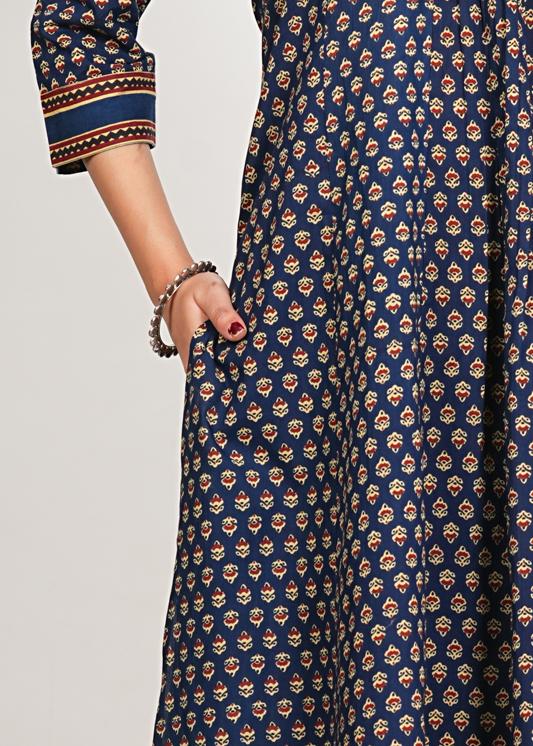 Plus Size Kurta Women's Printed Cotton Calf Length V-Neck 3/4th Sleeve Straight Kurta Pant And Duptta (Navy)