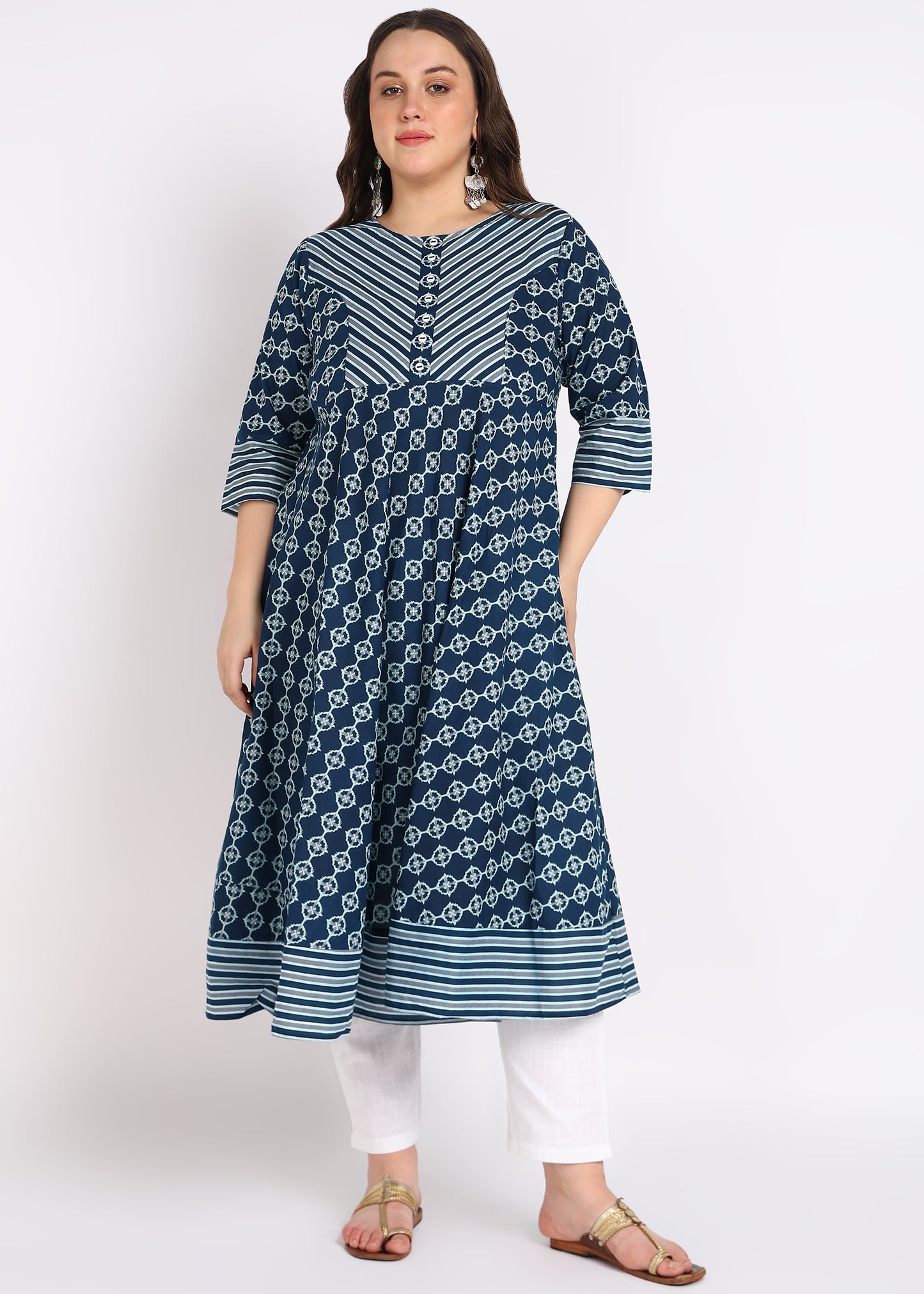 Elegant Blue Plus Size Kurta – Chic Geometric Patterns & Flattering Fit