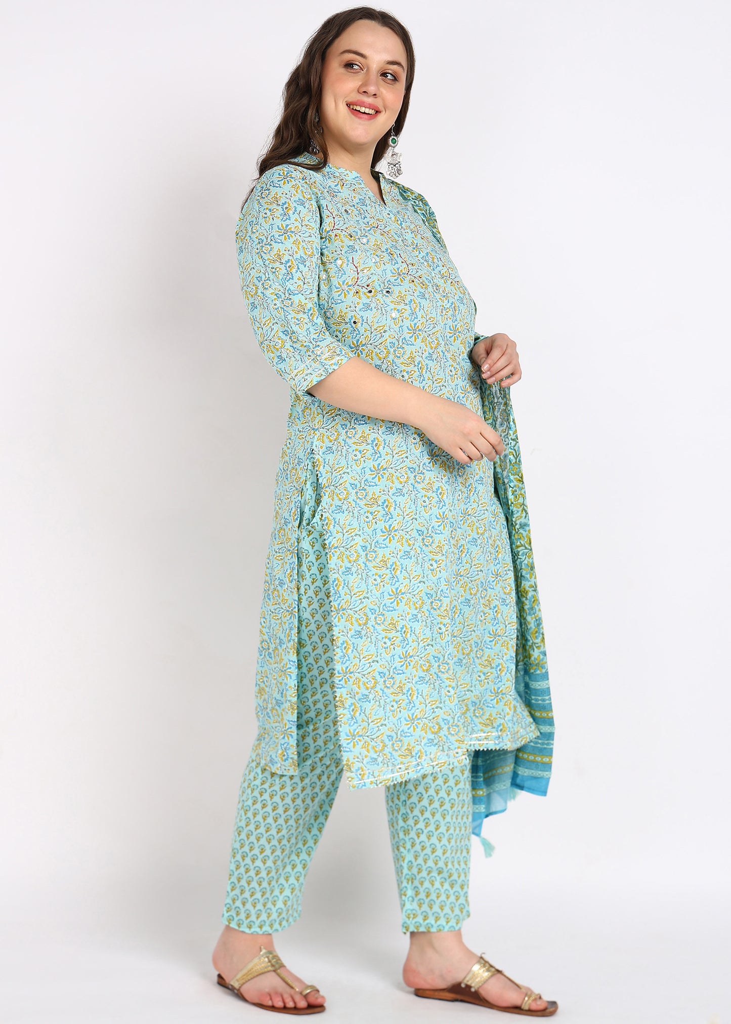 Floral Printed Straight Kurti – Elegant Embroidery & Coordinated Set