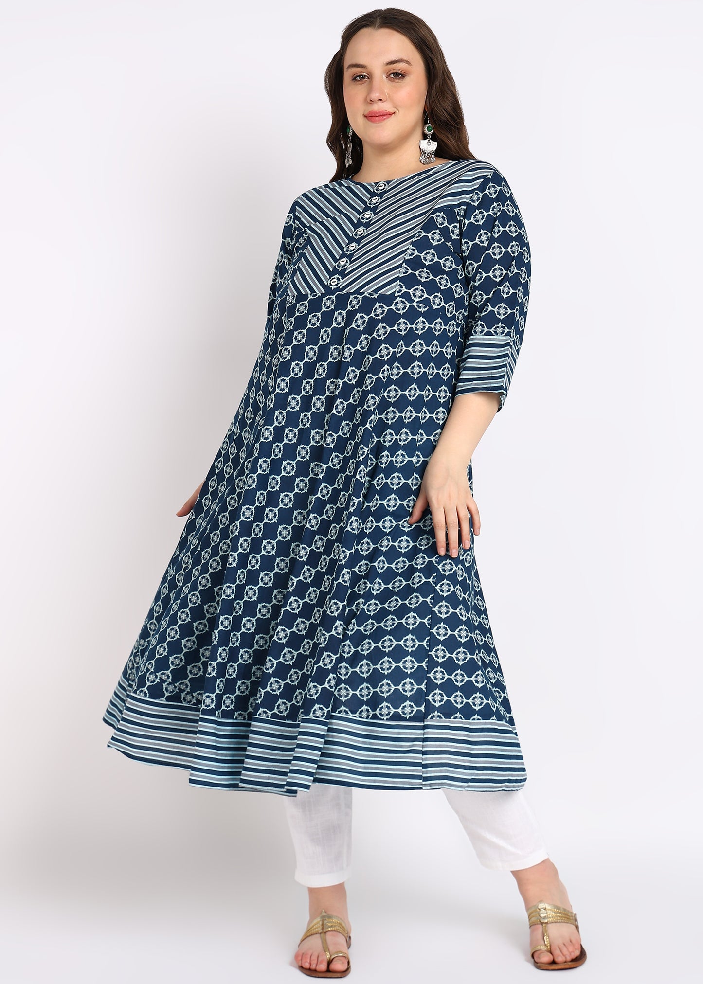 Elegant Blue Plus Size Kurta – Chic Geometric Patterns & Flattering Fit